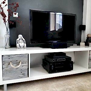Beyaz TV Ünitesi 300x300 - TV Ünitesi